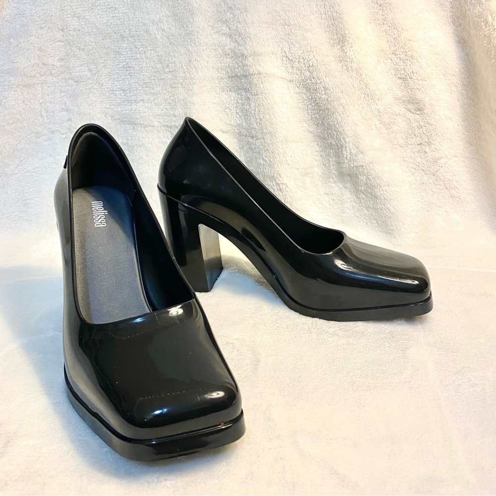 Melissa women’s SHIFT black square toe, block heel pump